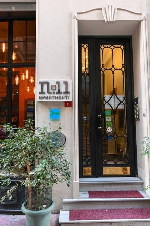 No11 Hotel & Apartments
