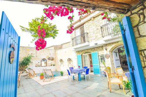 Alaçatı Asmalı Konak Otel