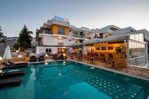 Twins Hotel Çeşme