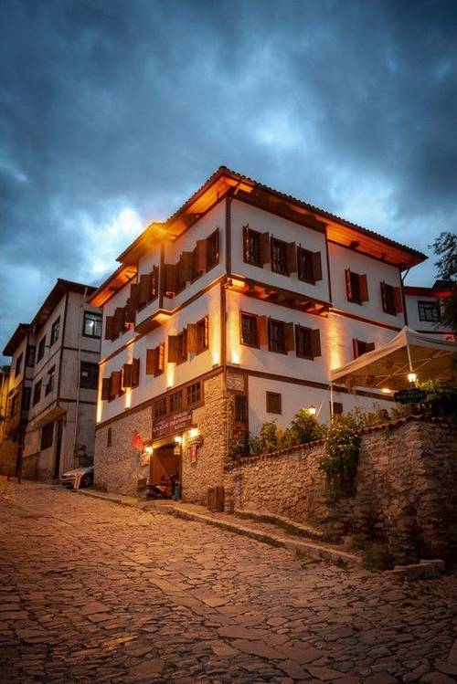 Kolağası Konak