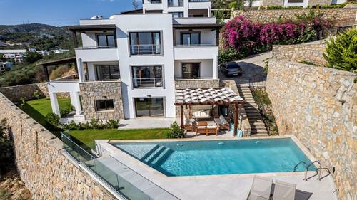 Villa Castle