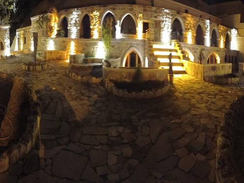 Sur Cave Suites