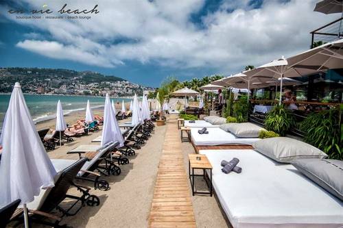 En Vie Beach Boutique Hotel