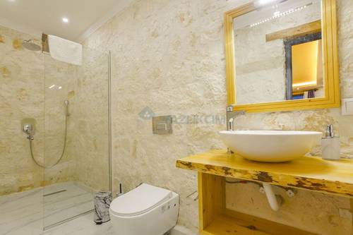 Villa Asel Stone 