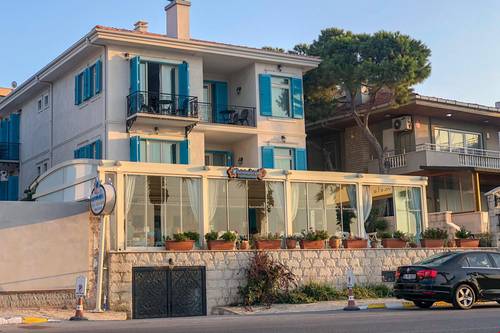 Karamela Otel