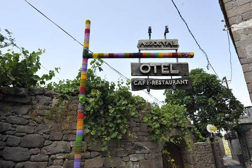 Assosyal Otel