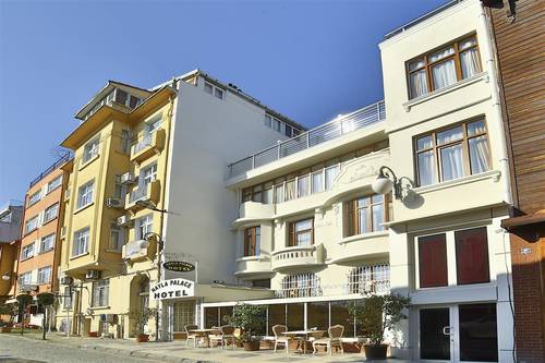 Nayla Palace Hotel