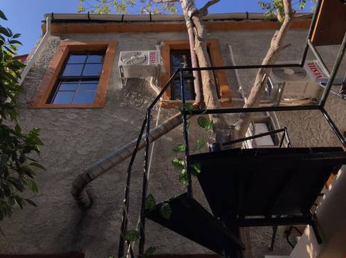 Titan House Hostel