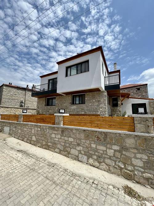 Urla Karya