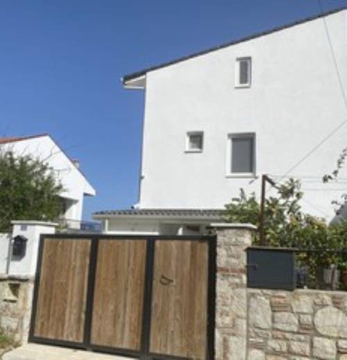 Bestman House