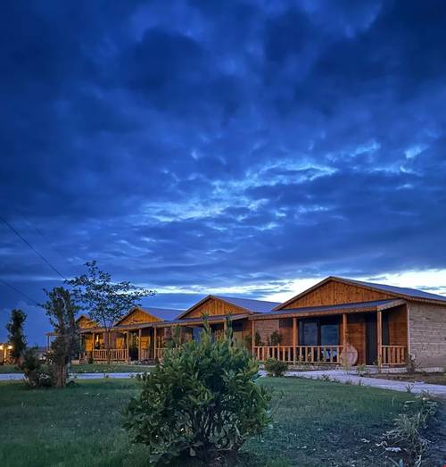 Reyas Bungalov