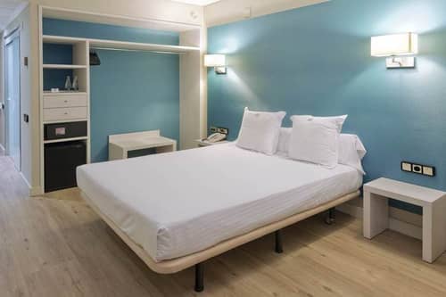Num Hotel