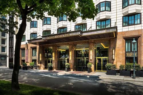 Hilton Vienna Plaza