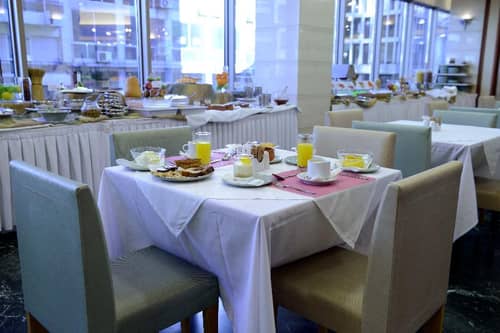 Dorian Inn Sure Hotel Collection by Best Western