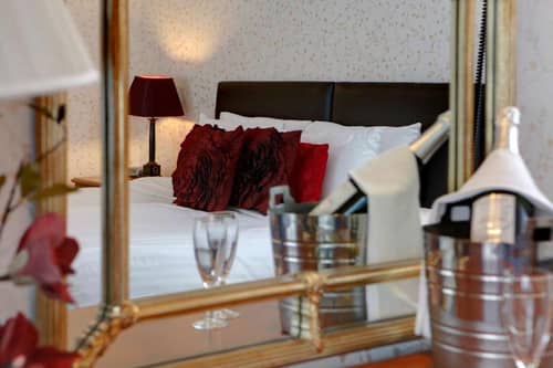 Muthu Queens Hotel