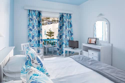 Kosmoplaz Beach Resort