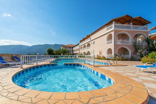 Plessas Palace Aparthotel