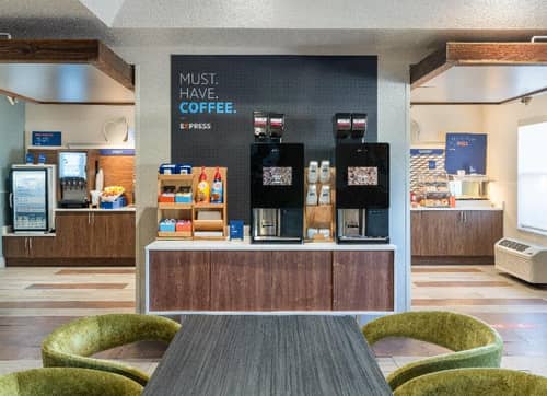 Holiday Inn Express Orlando Airport