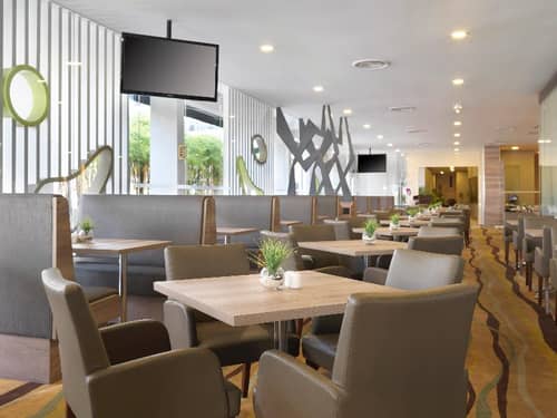 St. Giles Boulevard Hotel