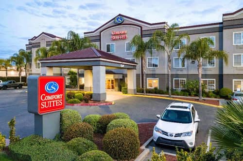 Comfort Suites Fresno