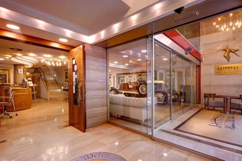 Hispanos 7 Suiza Apartament-Restaurant