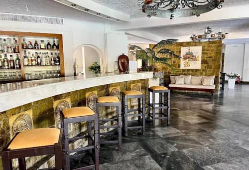 Karteros Hotel