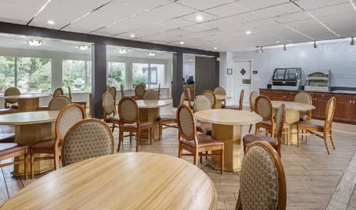 Amwell Suites Somerset Bridgewater