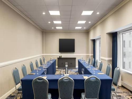 Crowne Plaza Cleveland at Playhouse Square