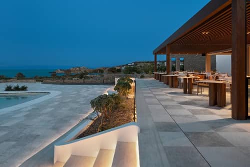 Vione Paros