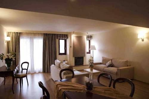 Valis Resort