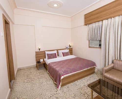 Hotel Bawa Regency, Dadar