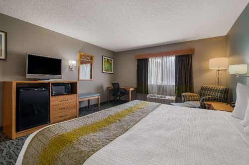 Best Western Plus Executive Court Inn