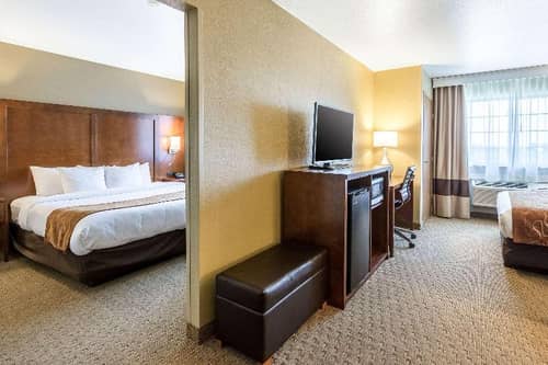 Comfort Suites