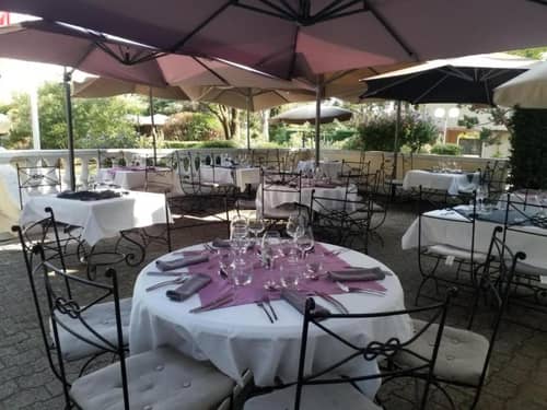 Logis Hotel le Cedre de Soyons