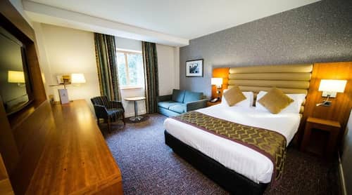 Drayton Manor Hotel