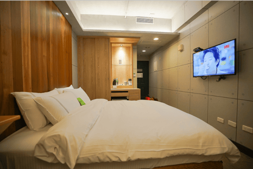 CHECK inn Express Taichung Fengchia