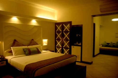 Sonesta Inns Beach Resort - Candolim Beach