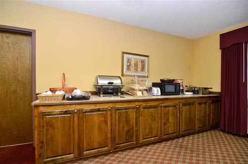 Americas Best Value Inn Wiggins