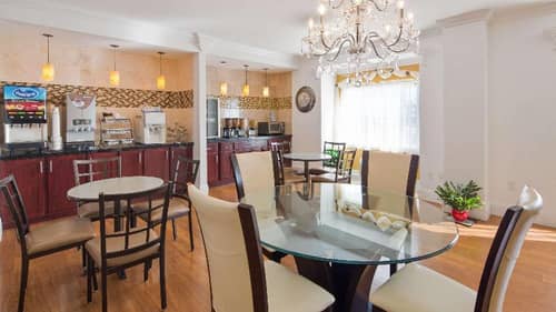 Best Western Roanoke Inn & Suites