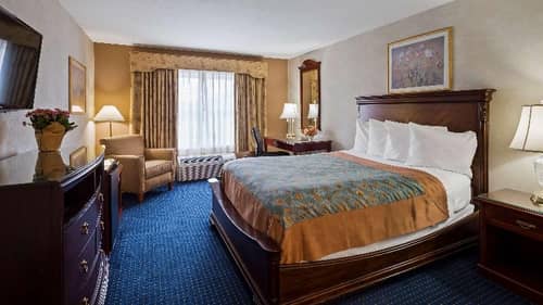 Best Western Plus Lawnfield Inn & Suites