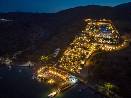 Royal Marmin Bay Boutique & Art Hotel