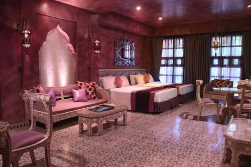 Amanda Hotel