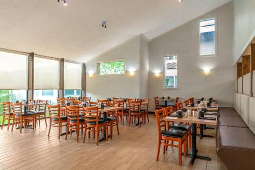 Holiday Inn Cape Cod-Hyannis