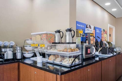 Comfort Inn & Suites Northshore Area