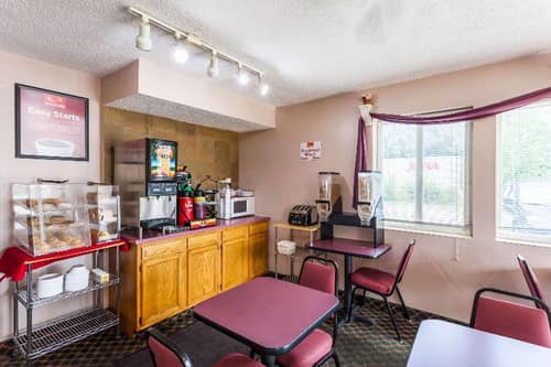 Econo Lodge Lincoln Municipal Airport