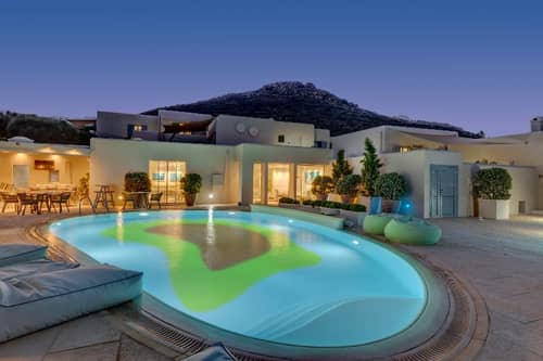 Kouros Art Hotel