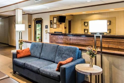 Ardmore Inn & Suites
