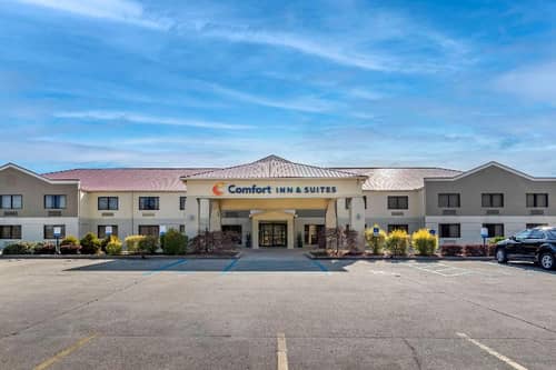 Comfort Inn & Suites Leeds I-65