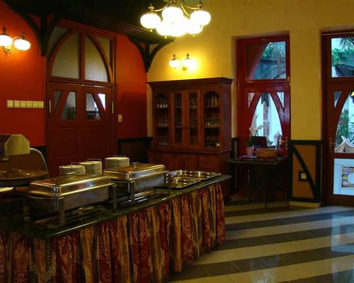 BEST WESTERN Janus Atrium Hotel