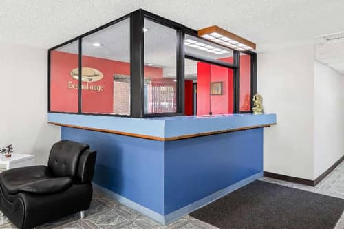 Econo Lodge Emporia Area